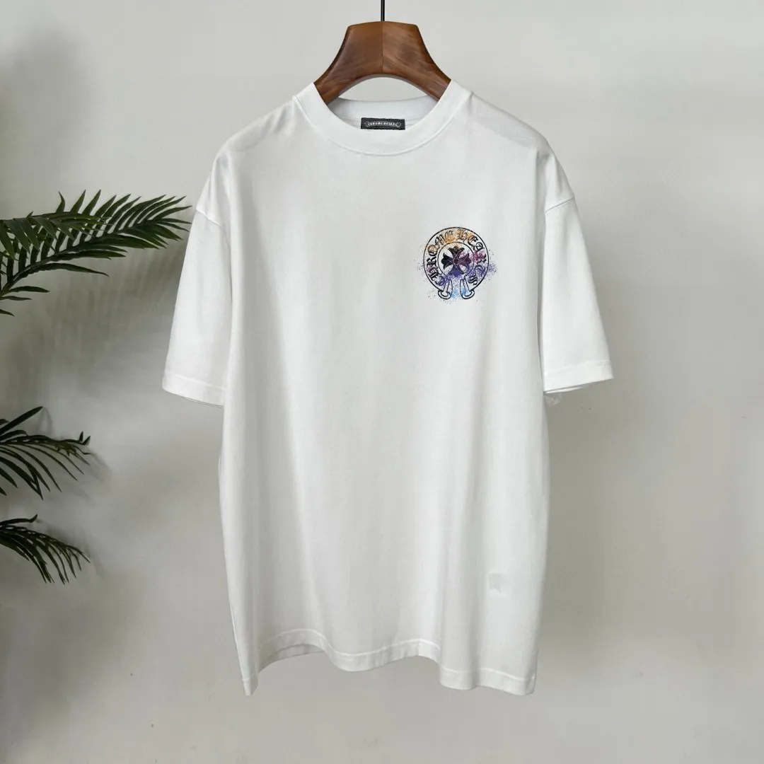 🅿️190 Crow Heart’s new summer T-shirt! This Sanskrit cross printed round neck short sleeves is simply a must-have for fashionistas. Salona cotton fabric is super comfortable, soft and skin-friendly, and has excellent breathability, making it perfect for summer wear. The Sanskrit cross print design on it is amazing, full of mystery and high-end, and the details are so exquisite that it makes people scream. It is worthy of Kroxin, and it vividly interprets the trend and personality. The loose fit is super friendly to all body shapes, covers the flesh and is comfortable, and looks good no matter how you wear it. Pair it with jeans and you'll look cool on the street. Pair it with sweatpants and you'll instantly look energetic and trendy. When you wear it and go out, you will feel like you are the spokesperson of fashion, and it will definitely turn heads. Color: black, white, red Size: S-2XL